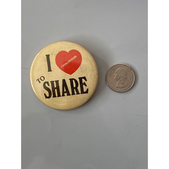 Vintage I LOVE TO SHARE with heart logo Pinback Button - Picture 2 of 3